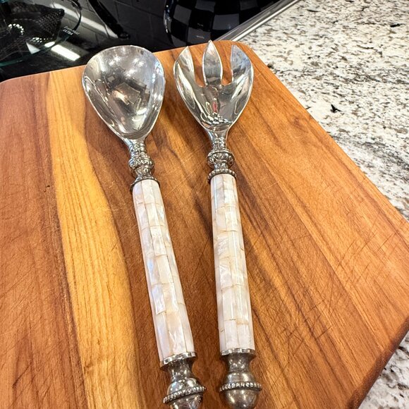 TOWLE Silversmiths Two-Piece Salad Serving Set Mother of Pearl Handles - Picture 12 of 17